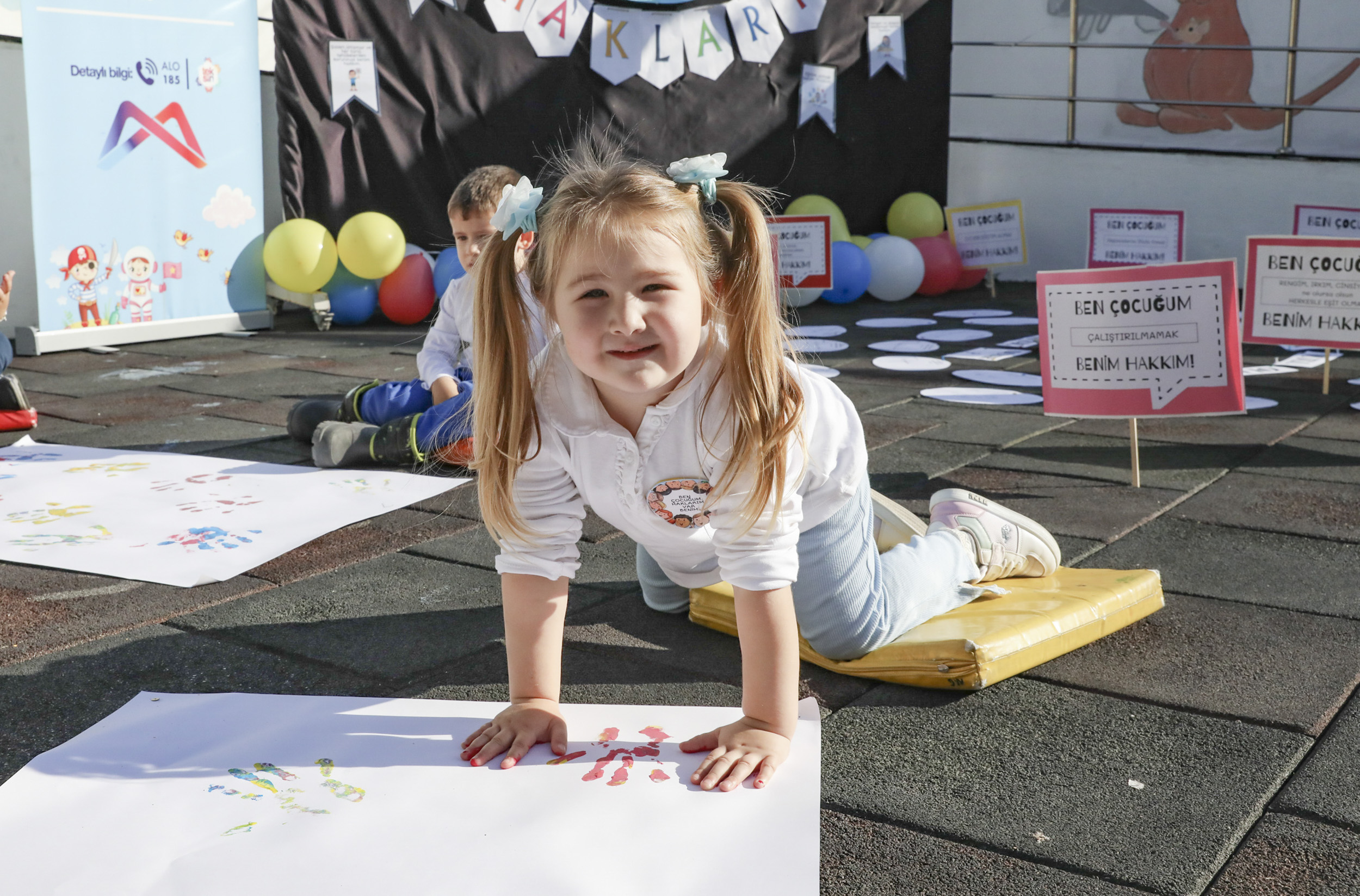 Mersin Büyükşehir Dünya çocuk hakları gününde çocuklara haklarını anlattı