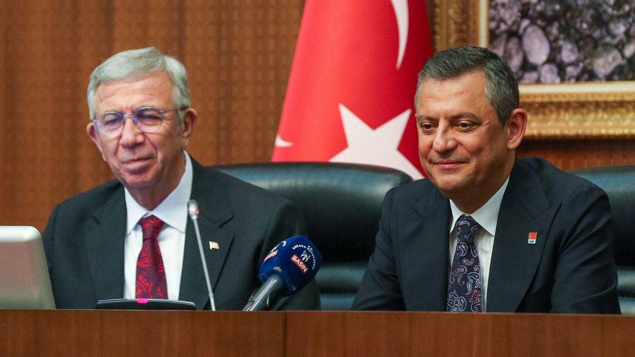 Özgür Özel’den Mansur Yavaş’a soruşturma tepkisi: En güçlü adaylardan biri olduğu için hedef