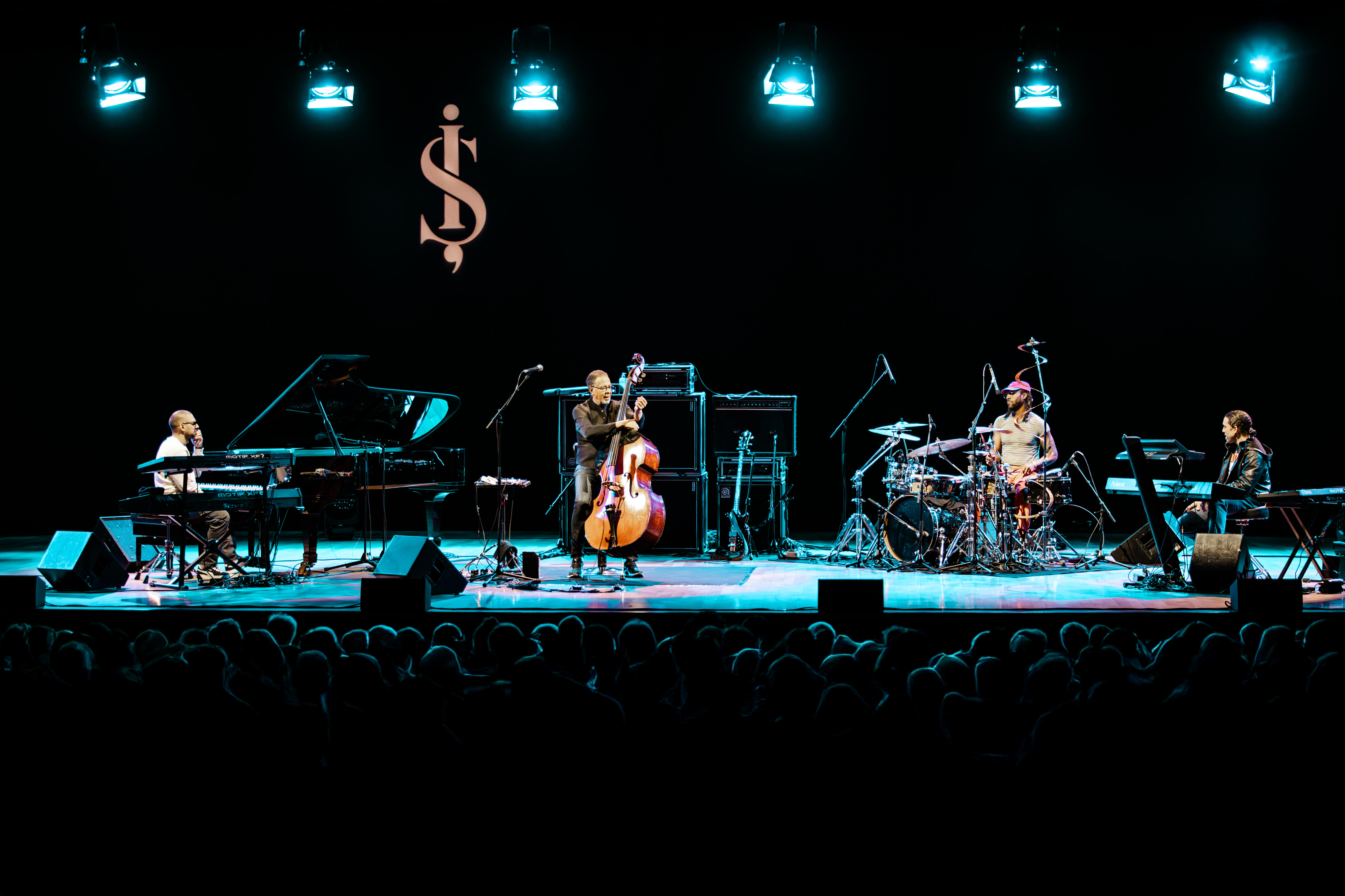 İş Sanat sahnesinde Stanley Clarke rüzgârı esti