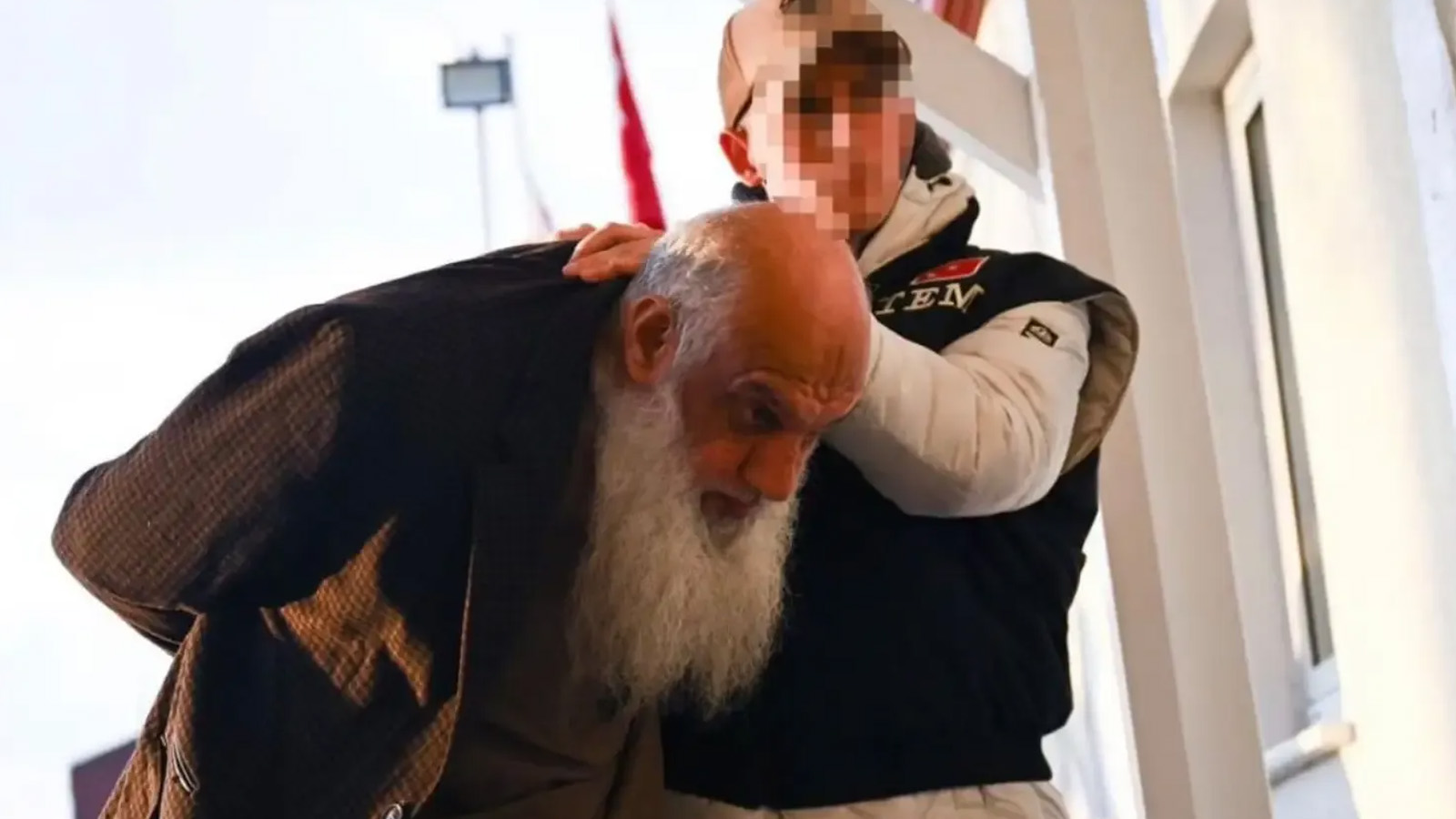 Mossad casuslarından Suriyeli S.T'nin, geçen yıl Hatay Kırıkhan’da camide namaz sonrası vaaz verdiği ortaya çıktı