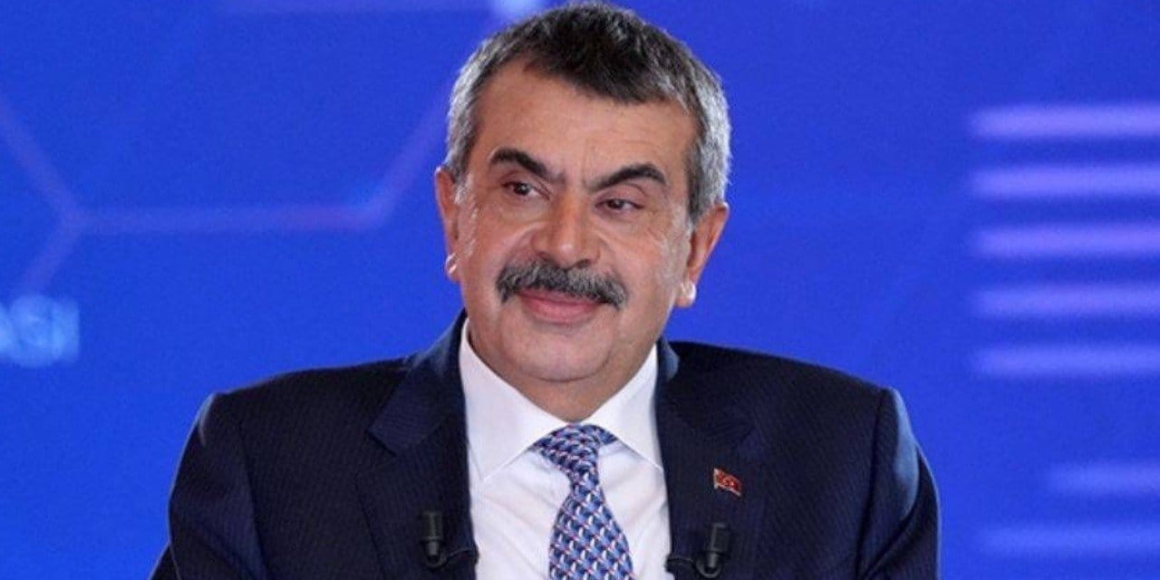 Milli Eğitim Bakanı Yusuf Tekin yanıt verdi: Çocuğunu neden imam hatip okuluna değil de özel okula gönderiyor