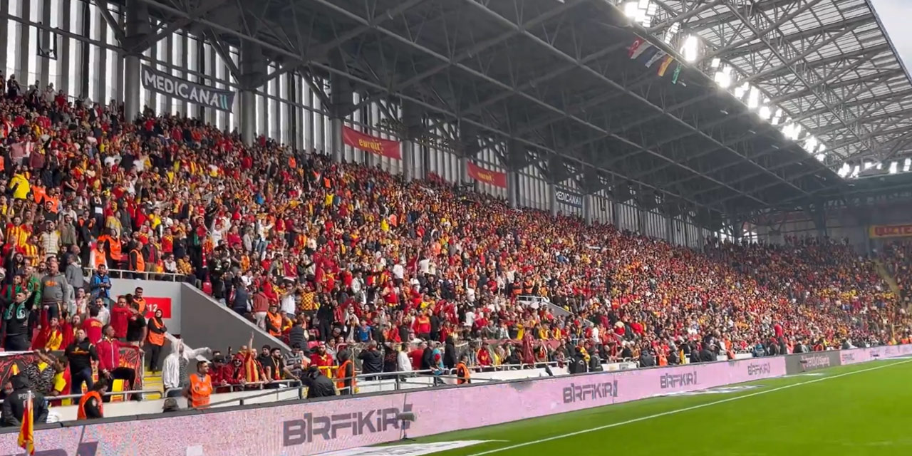 Göztepe- Kocaelispor maçında Öcalan protestosu
