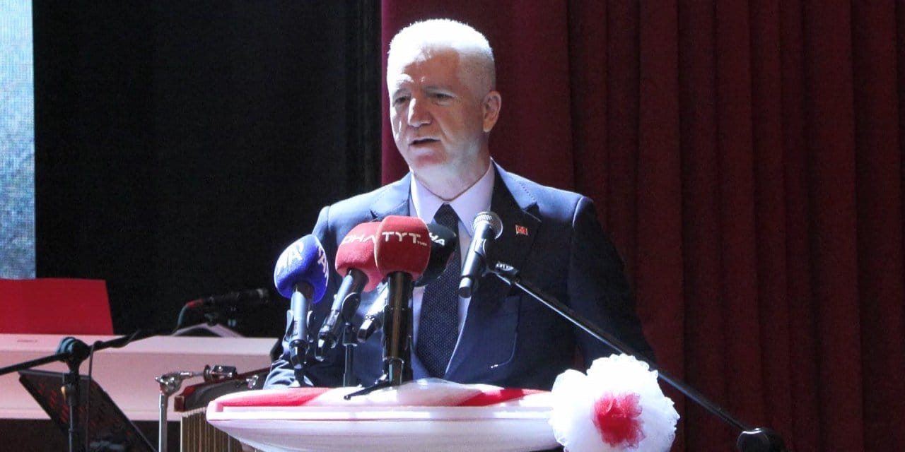 Vali Gül'den ilginç çıkış: Öğretmen ihtiyacımız yok denecek kadar az