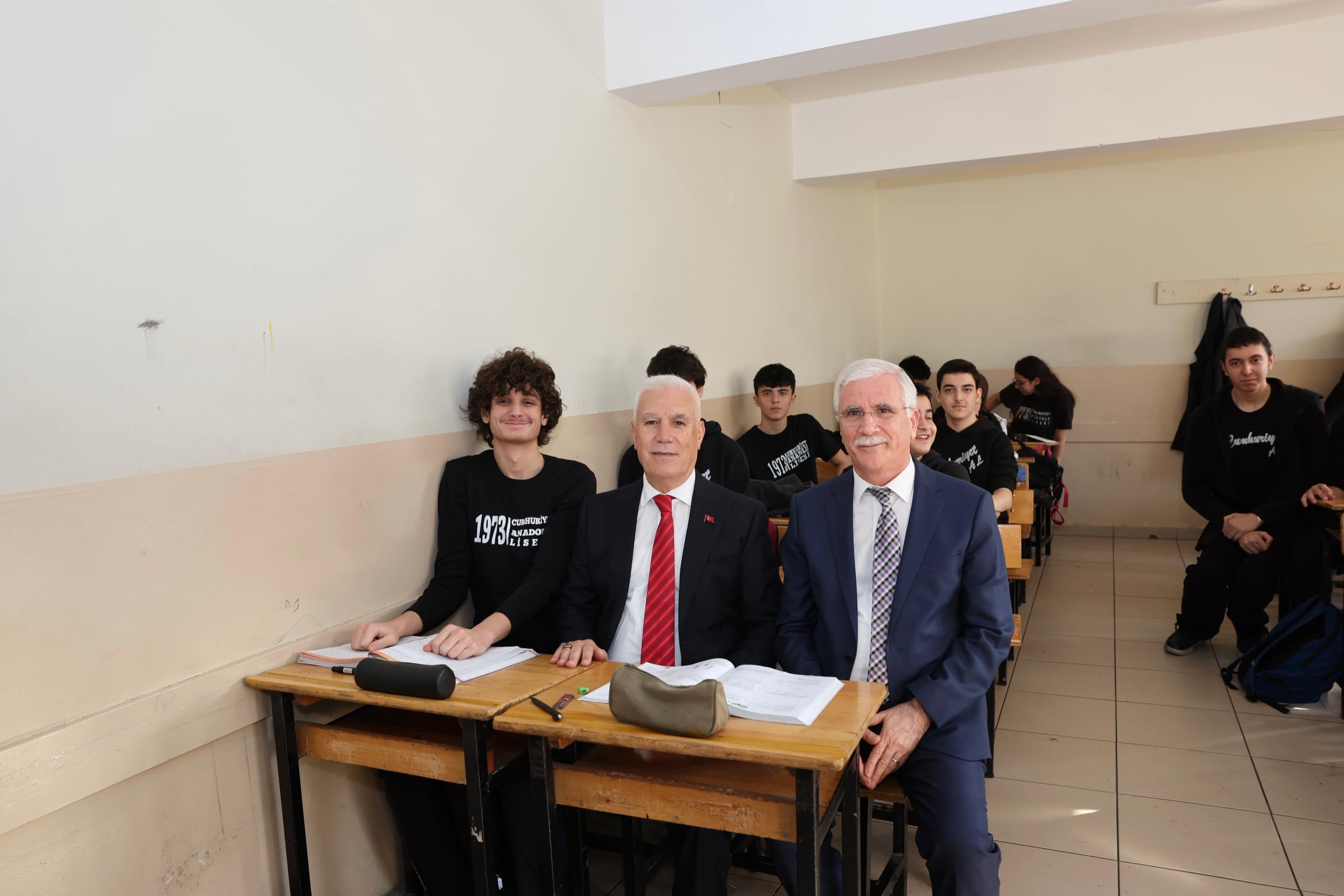 Mustafa Bozbey’den öğretmenlere ziyaret