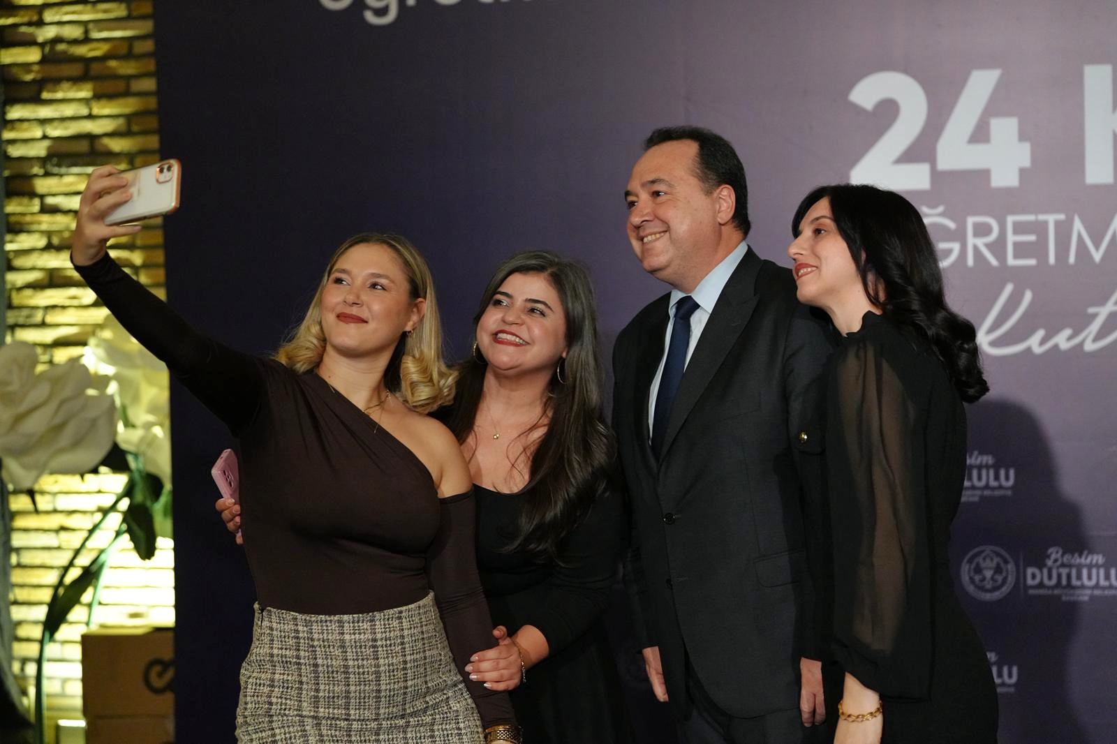 Başkan Dutlulu’dan öğretmenlere maaş ve ulaşım müjdesi