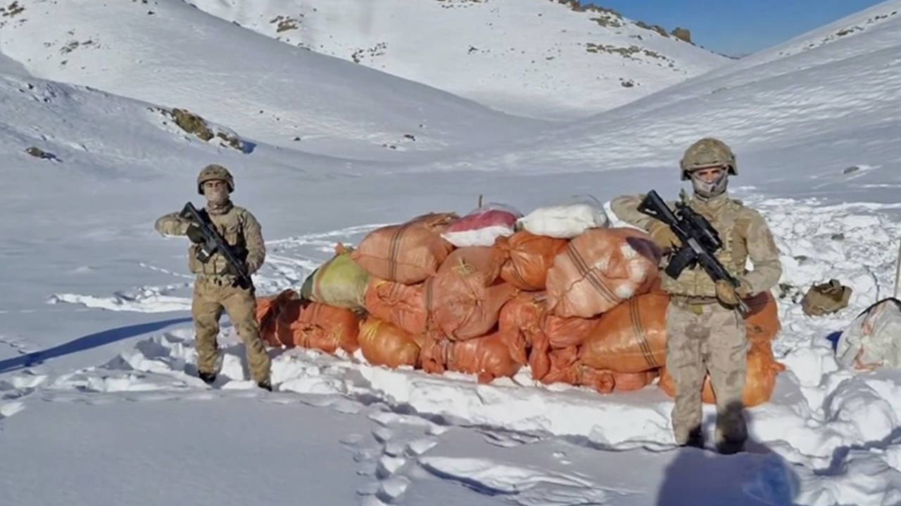 Bakan Yerlikaya duyurdu: Hakkari ve Ağrı'da operasyon