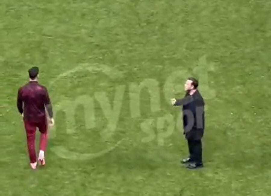 Galatasaray'da Okan Buruk ile Günay Güvenç arasında saha ortasında gerilim