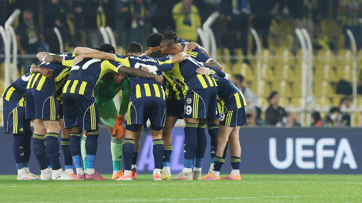 Fenerbahçe maçının yayınlanacağı kanal değişti: Tepkiler arttı!