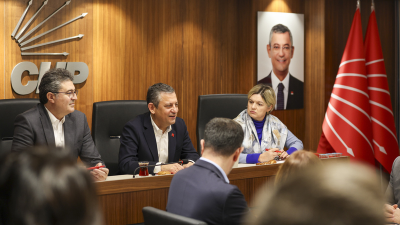 Özgür Özel'den kurultay öncesi mesaj: Değişim diyen yöneticiler olarak değişim yapacağız