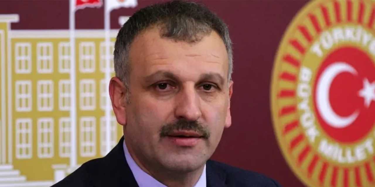 Sürekli birilerini tutuklatmak için klavye başına geçen Cumhurbaşkanı Başdanışmanı bu kez 'Kara Cuma' diyenleri hedefe koydu