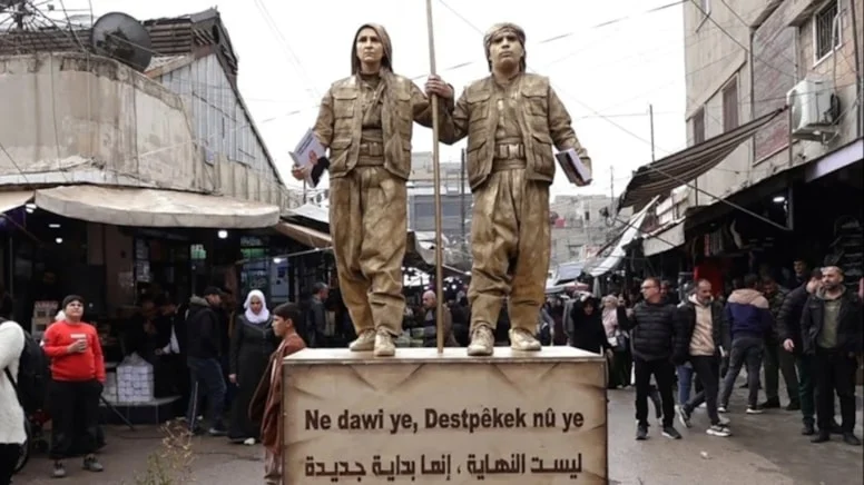 PKK’nın canlı heykel ve Öcalan ile kutlaması