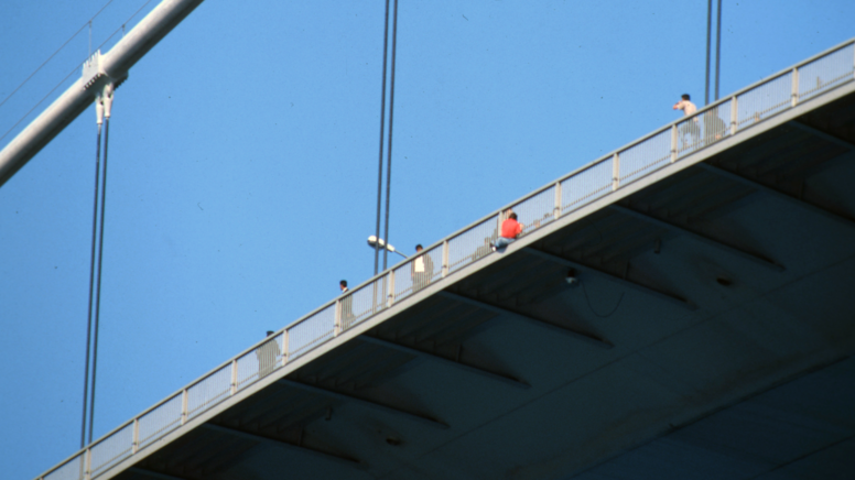 Dizi sektörünü yasa boğan haber: Boğaz Köprüsü'nden atladı