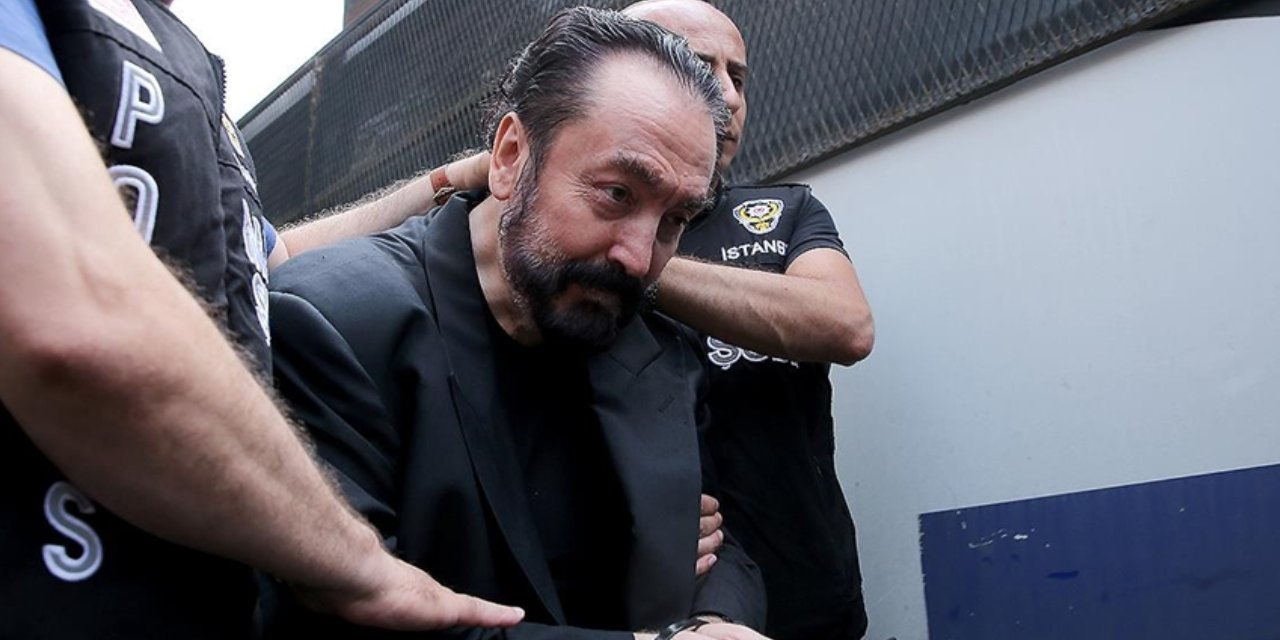 Adnan Oktar'ı öven paylaşımlara soruşturma: 450 sosyal medya hesabı engellendi