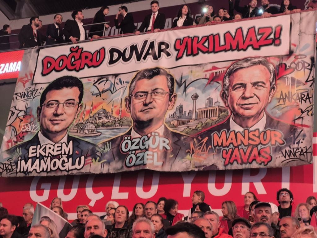 Hikmet Çetin'den kurultaya mesaj: "CHP şafak operasyonlarıyla teslim alınamaz"