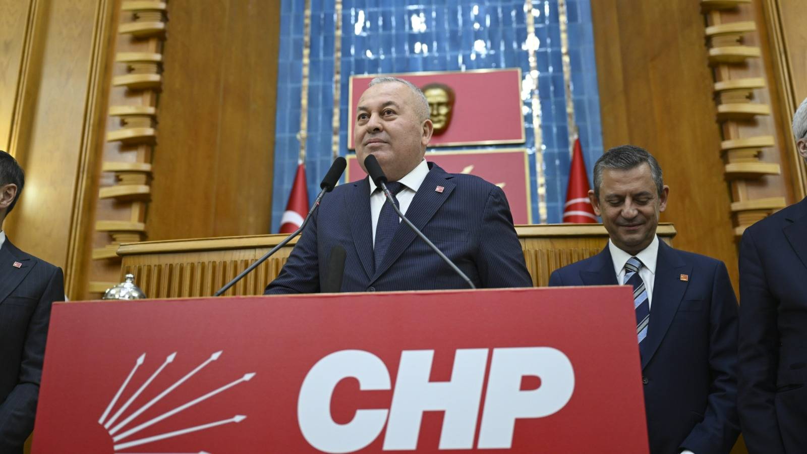 Cemal Enginyurt'tan Gürsel Tekin'e sert sözler Ucuz şarap açıp CHP’yi kurtaracağım diyor