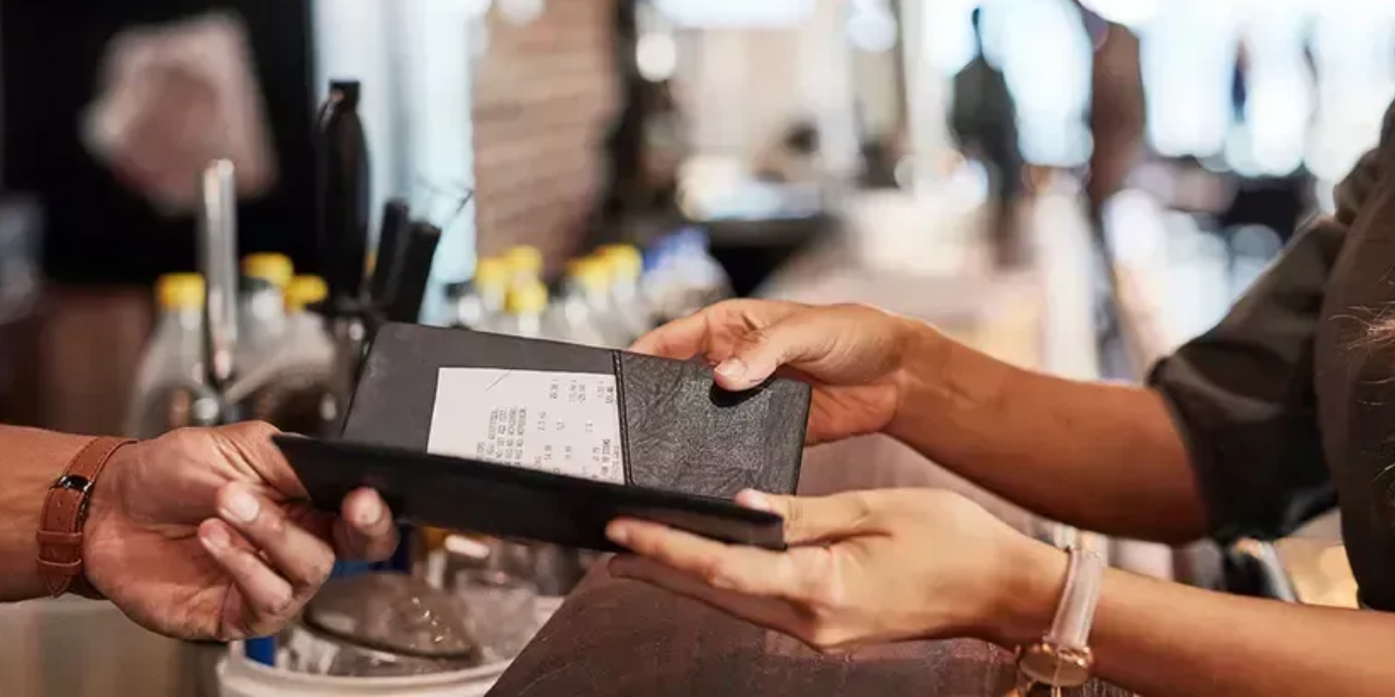 Kafe ve restoranlara yeni düzenleme: Masa ve servis ücreti yasaklanıyor