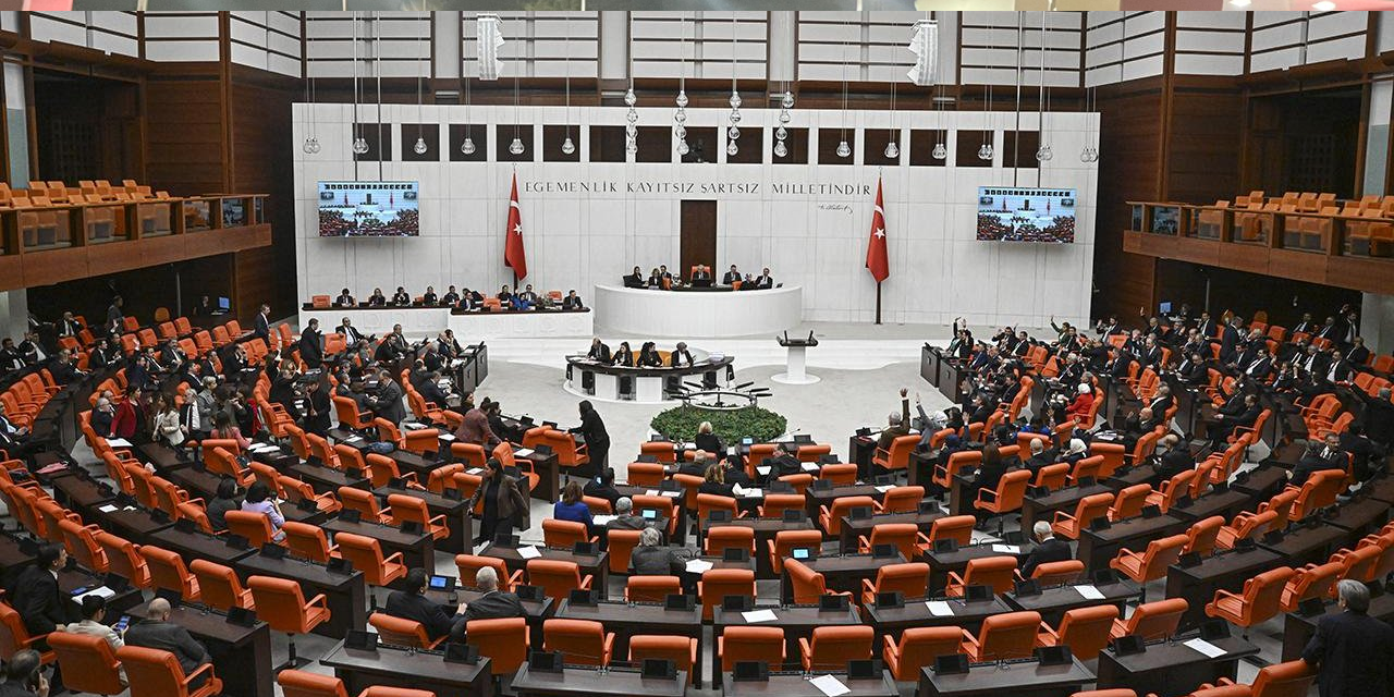 CHP’nin ‘Duruşmalar TRT’de yayınlansın’ teklifi AKP ve MHP oylarıyla reddedildi