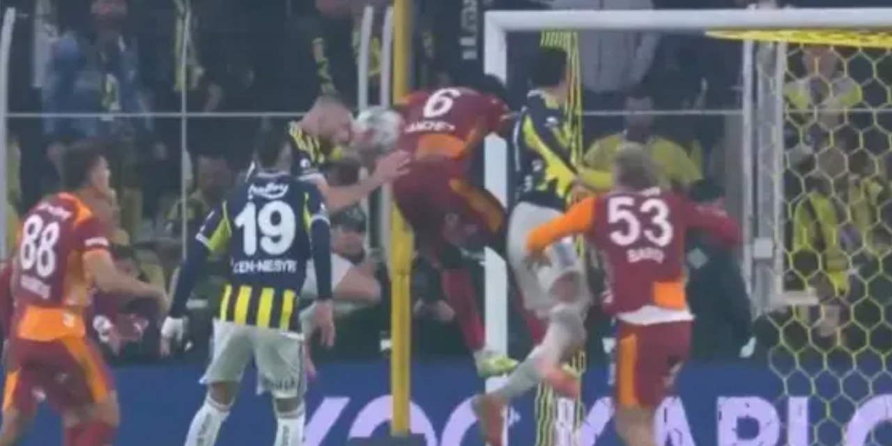 Derbinin VAR kayıtları açıklandı! Fenerbahçe'nin iptal edilen golü için ne konuşuldu?