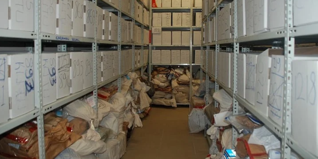 Adliyede büyük vurgun: 25 kilo altın, 50 kilo gümüş çalındı! Baş şüpheli İngiltere'ye kaçtı