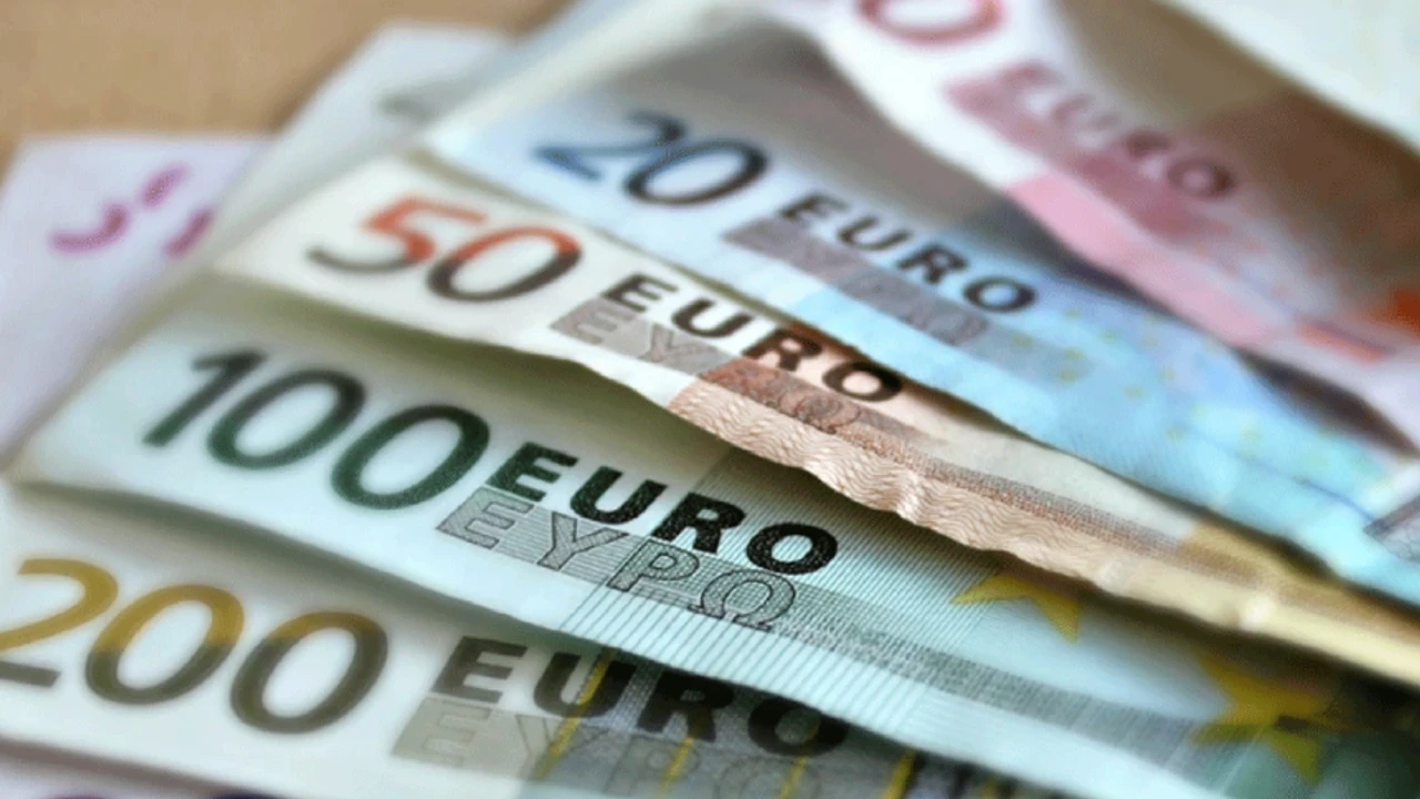 Euro rekor kırmaya devam ediyor