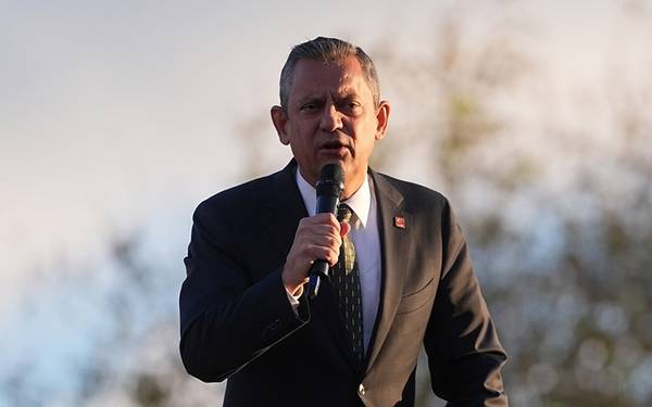 Özgür Özel'den Silivri ziyareti sonrası açıklama: Erdoğan'ı canlı yayına davet ediyorum