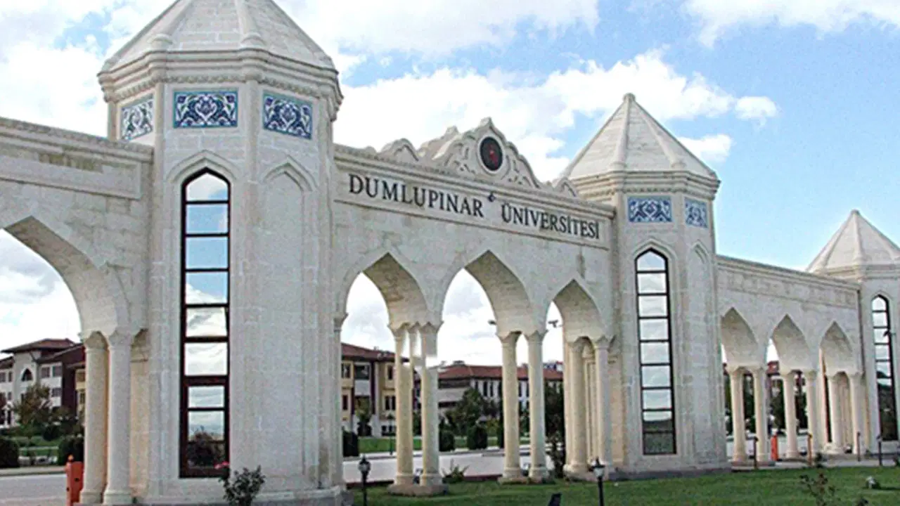 Üniversiteden ‘banyo’ açıklama: 'Operasyonel süreklilik ihtiyaçları...'