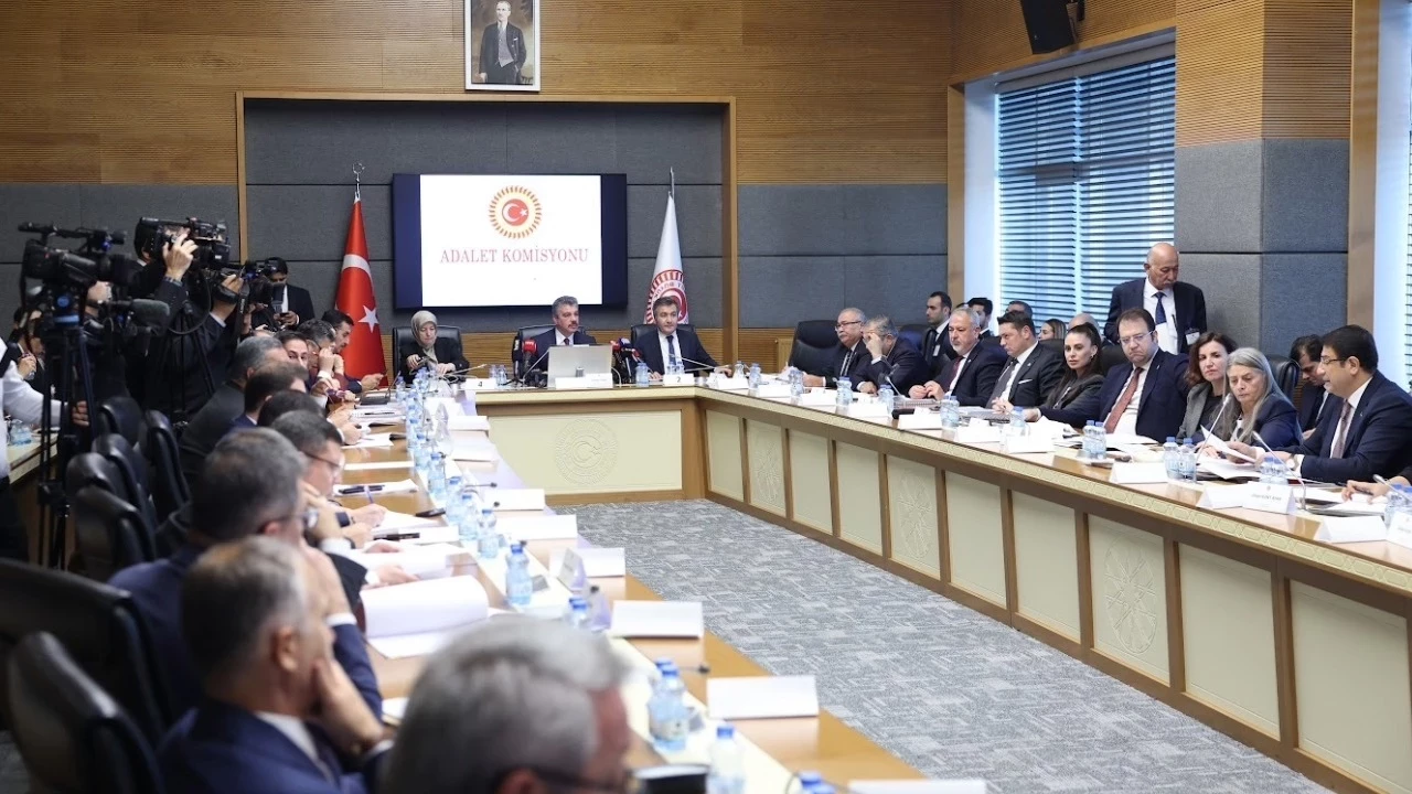 Komisyon'da İmralı tutanakları gerginliği: "Sen niye gelmedin?"