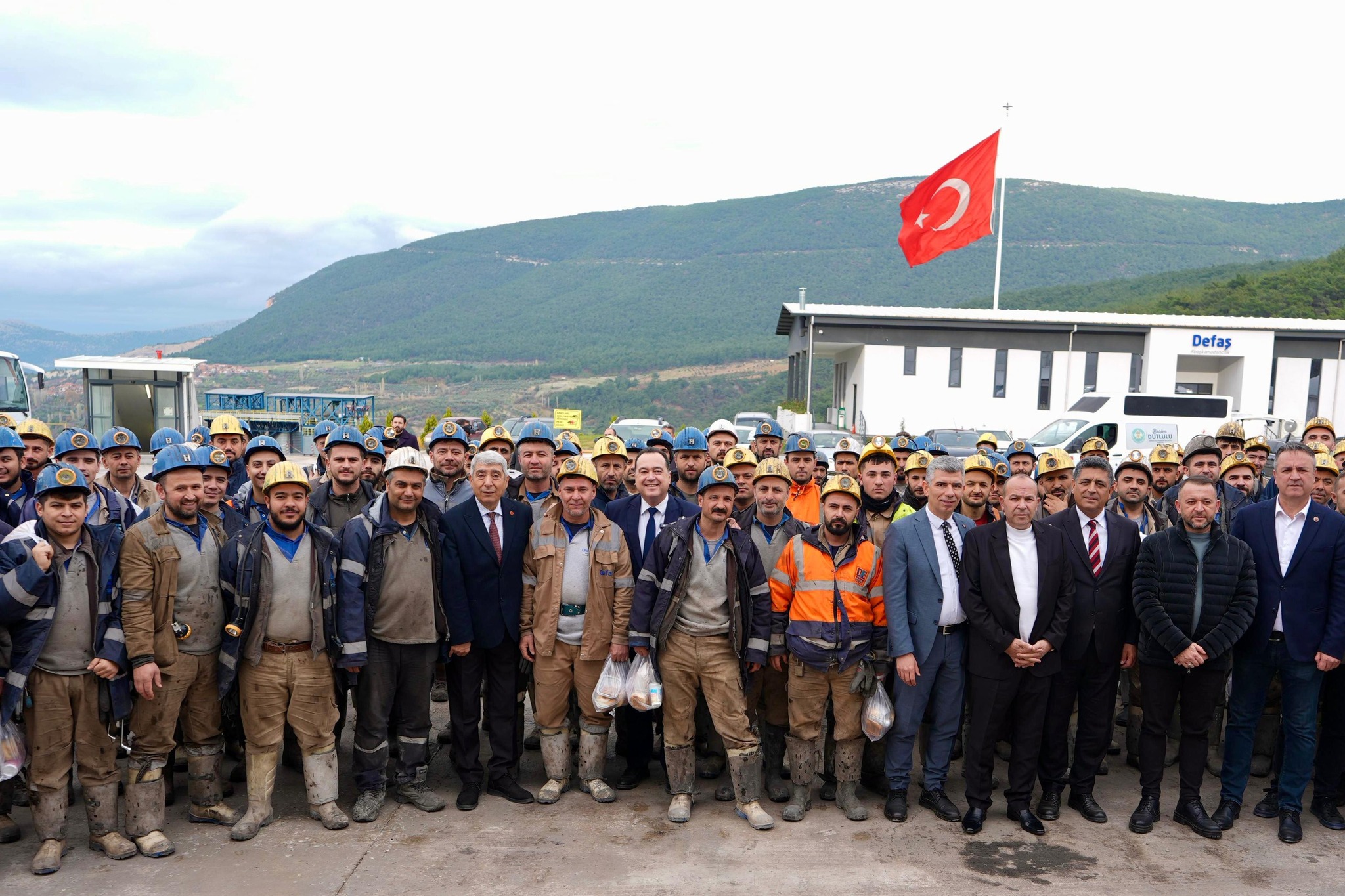 Dutlulu, Soma’da maden emekçileriyle bir araya geldi