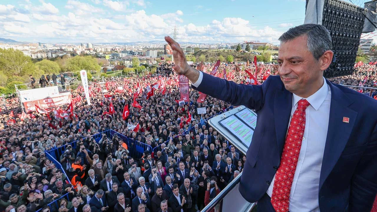 Özgür Özel Ankara'da emekçilere sesleniyor