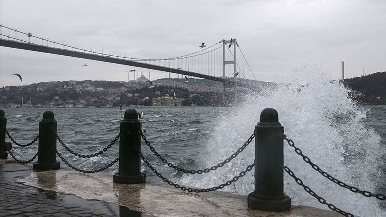 İstanbul için sarı kodlu alarm: Kuvvetli sağanak ve fırtına geliyor
