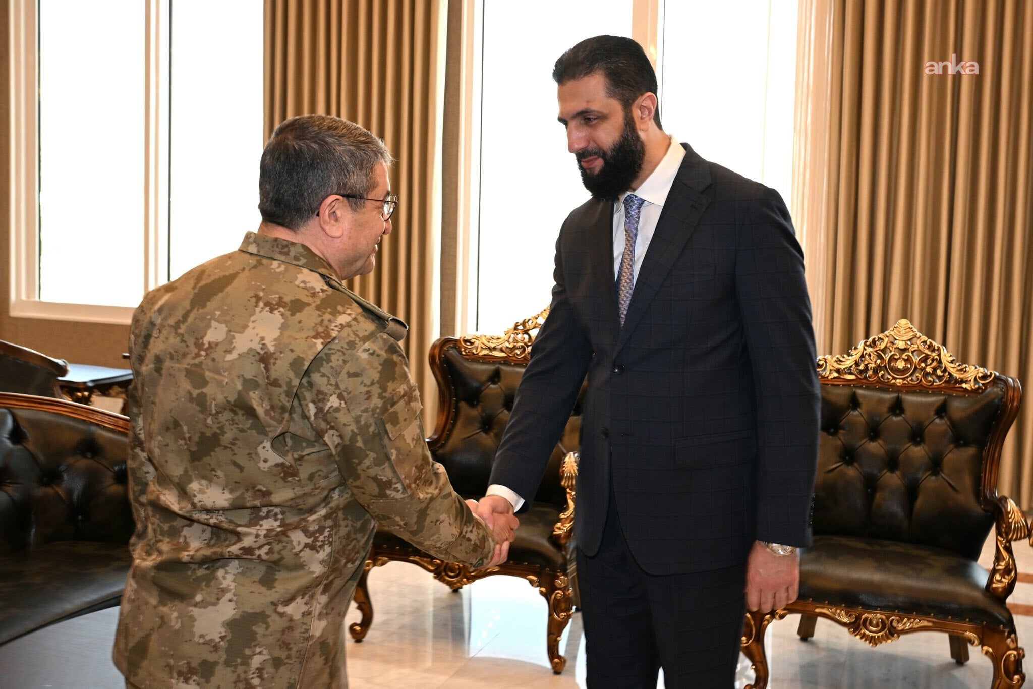 Genelkurmay Başkanı Bayraktaroğlu, Şam'da Suriye Cumhurbaşkanı Şara ile bir araya geldi