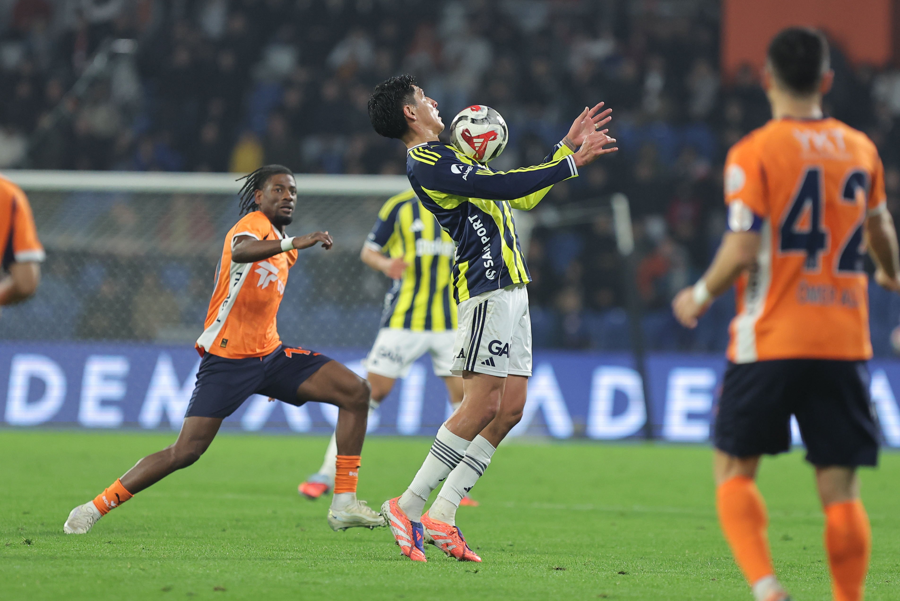 Fenerbahçe - Başakşehir berabere kaldı!