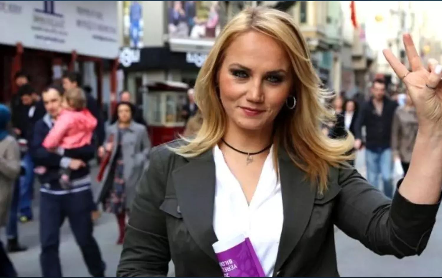 Sanatçı Pınar Aydınlar’a HDK soruşturmasında 6 yıl 3 ay hapis cezası