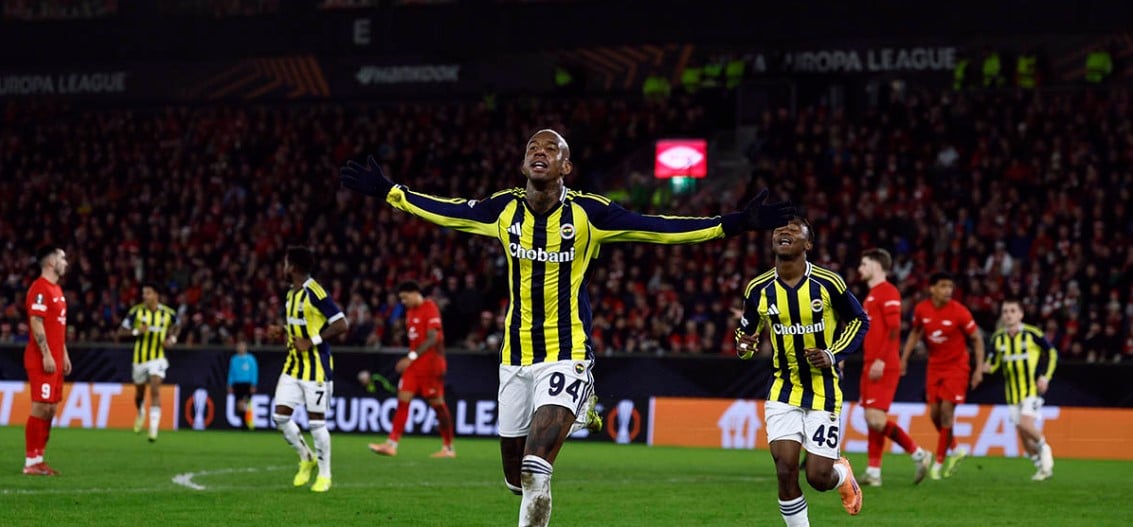 Akıllı, becerikli, şanslı futbol