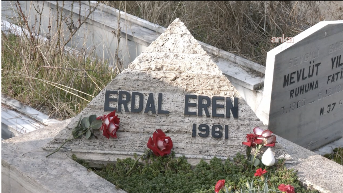 Erdal Eren, idam edilişinin 45’inci yılında Karşıyaka Mezarlığı’nda anıldı