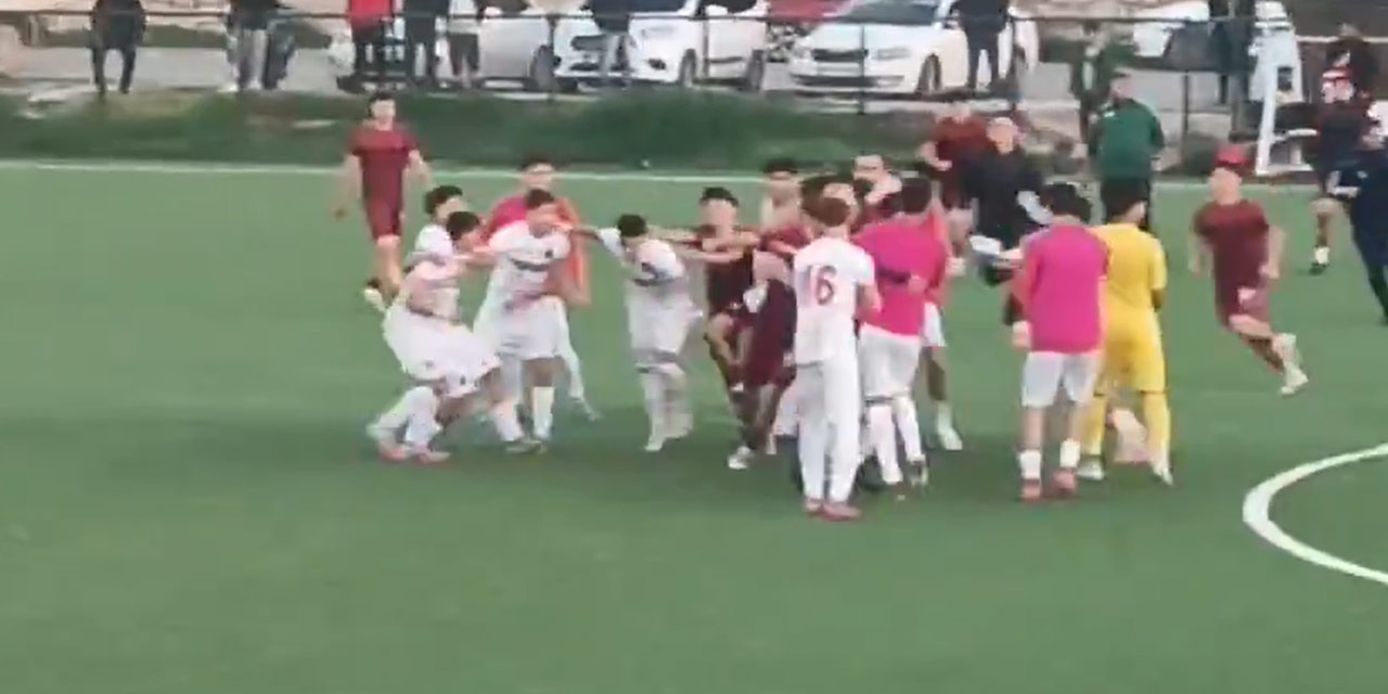 Maçta kavga çıktı: 4 futbolcu hastaneye kaldırıldı