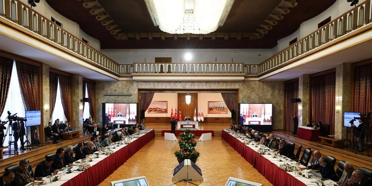 AKP'den Meclis'te 'süreç' toplantısı: Rapor Erdoğan'a sunulacak