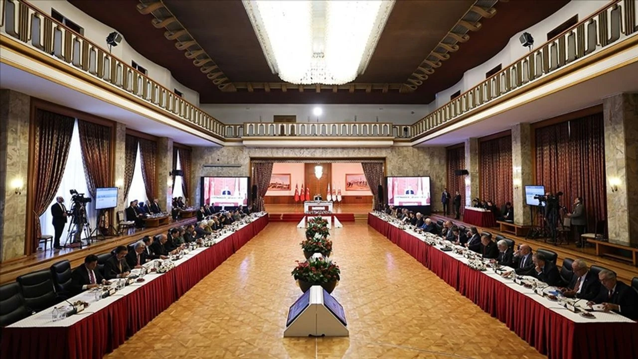 CHP’den TBMM’ye "İmralı Süreci" raporu: Kayyımlar ve AİHM kararları yer aldı!