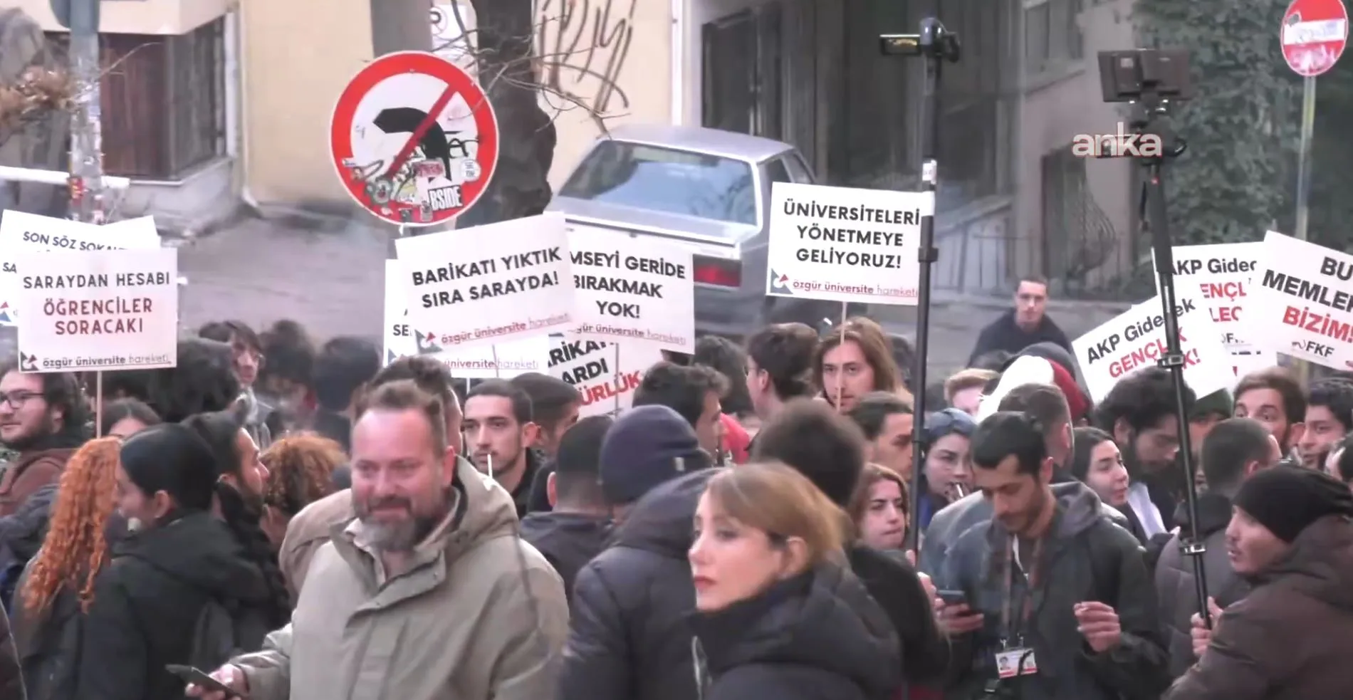 Ankara’da "İmamoğlu" eylemi: polis öğrencilere müdahale etti