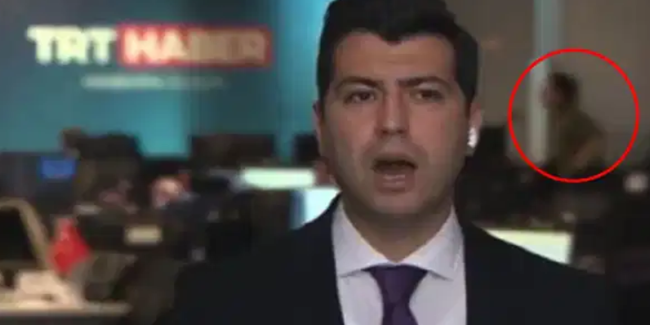 TRT Haber’in canlı yayınına yansıyan gerginlik: Ceketi fırlattı, 'Yeter!' diye bağırdı