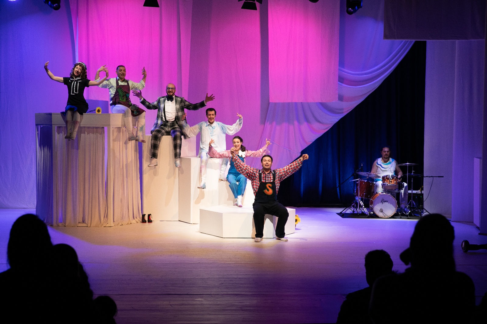 İzmir Şehir Tiyatroları’nda Don Kişot prömiyer yaptı