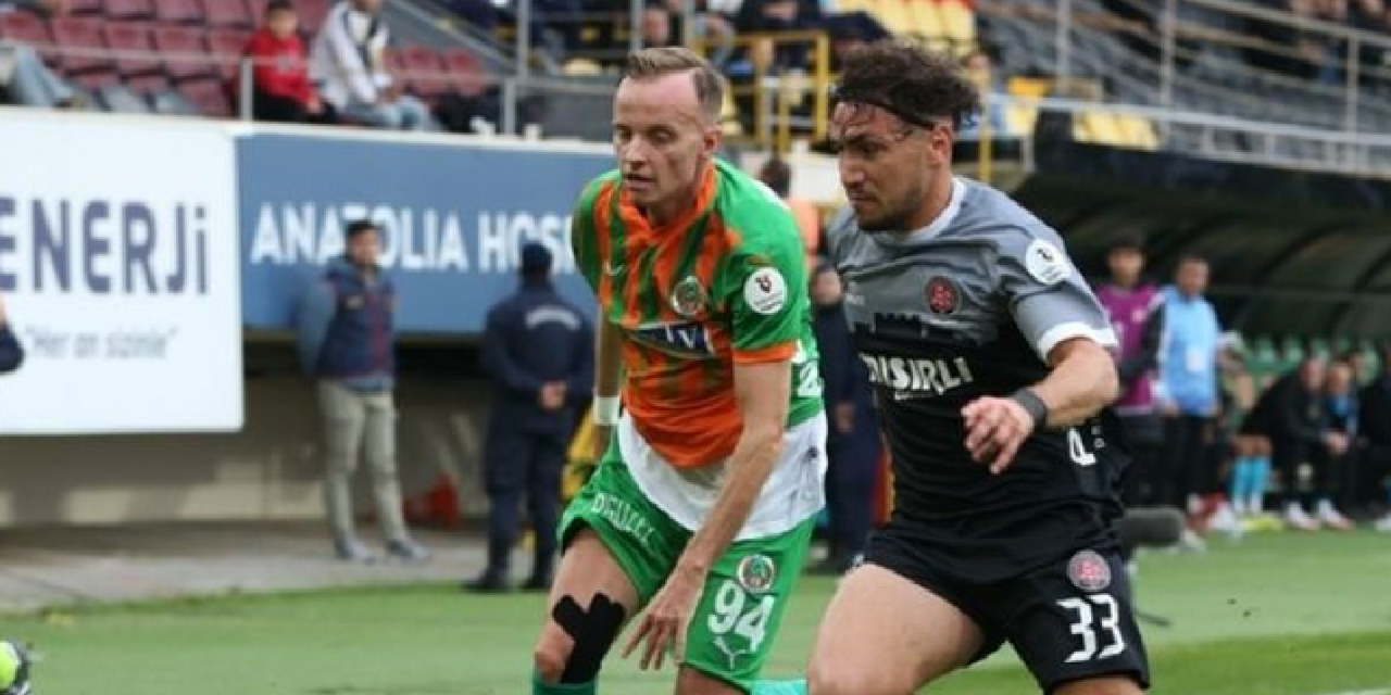 Süper Lig'de yaprak dökümü: Maç bitti, teknik heyet istifa etti