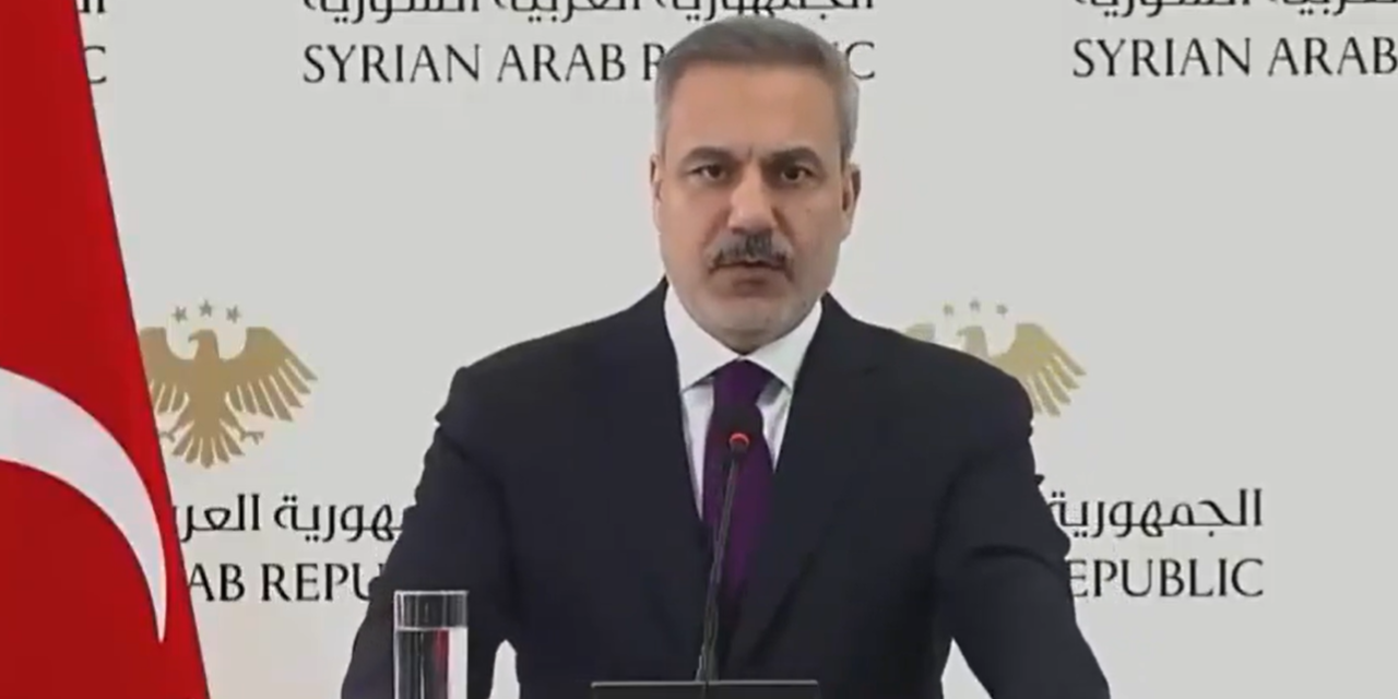 Şam’da Hakan Fidan'ı şaşkına çeviren anlar! Basın toplantısı yarıda kesildi