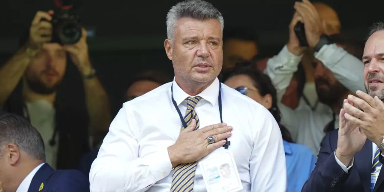 Fenerbahçe Başkanı Sadettin Saran başkanlık makamında gözaltına alındı!