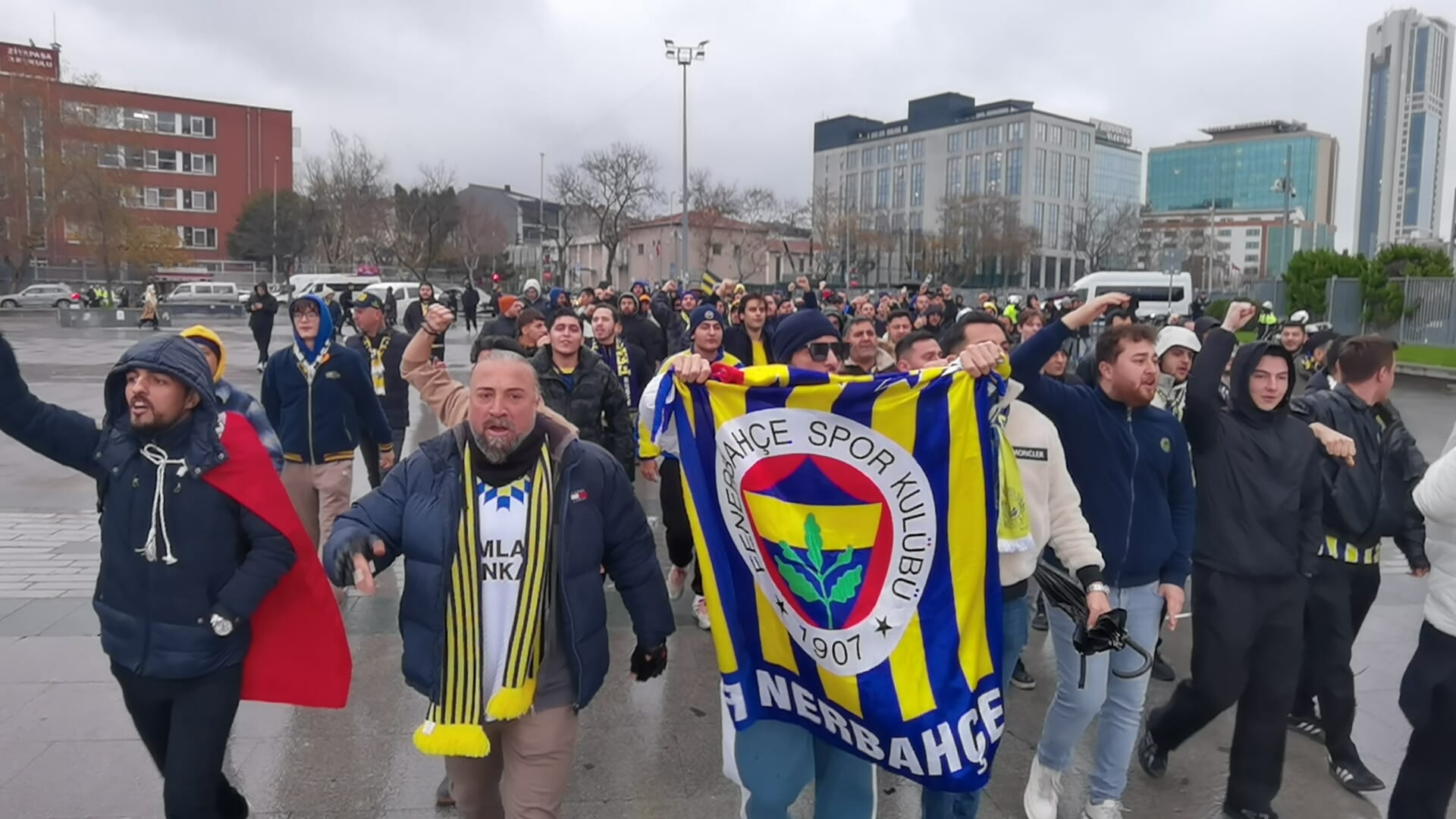 Başkanlık makamından gözaltına alınmıştı: Saran adliyeye sevk edildi, taraftar destek veriyor