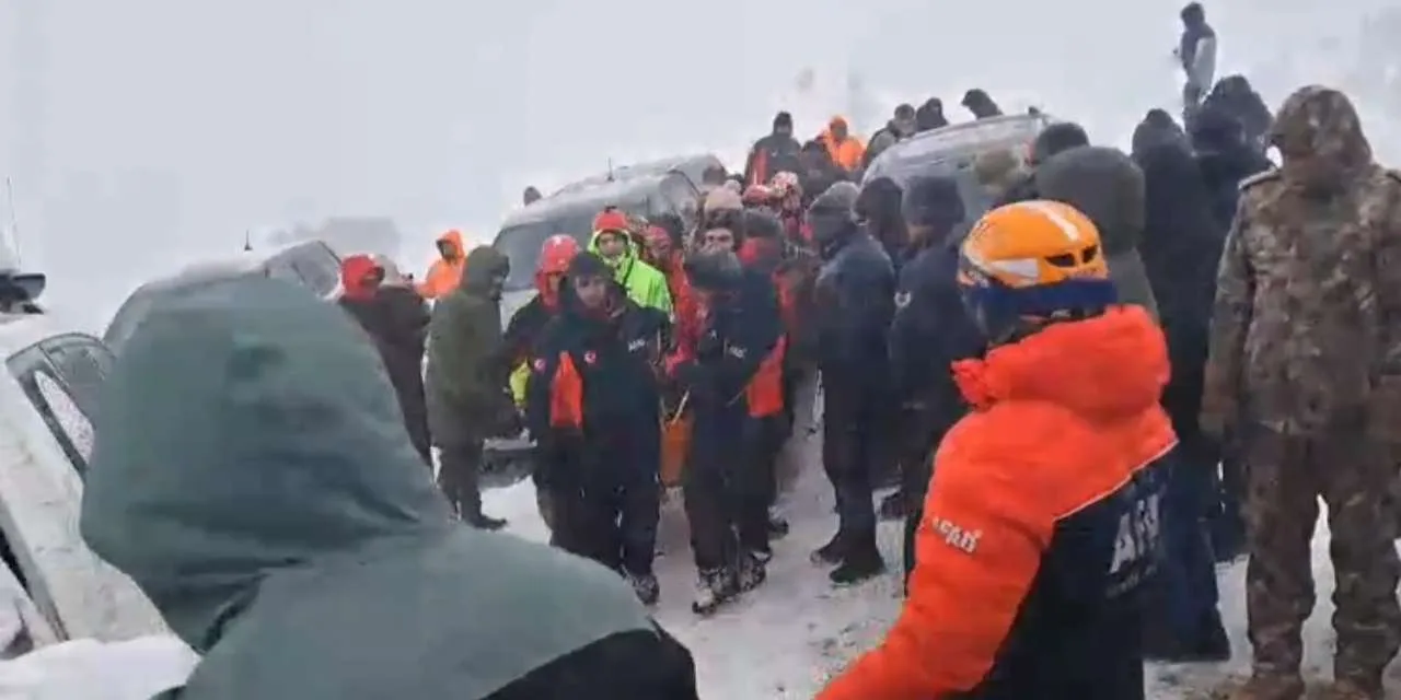 Artvin'deki çığ felaketinde ölü sayısı 2'ye yükseldi