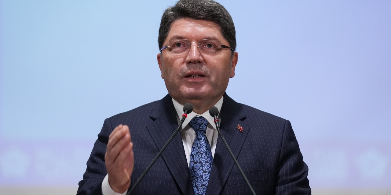 Bakan Tunç, Özel'in Venezuela tepkisinden rahatsız oldu: "Diplomatik hassasiyetleri gözetmiyor"