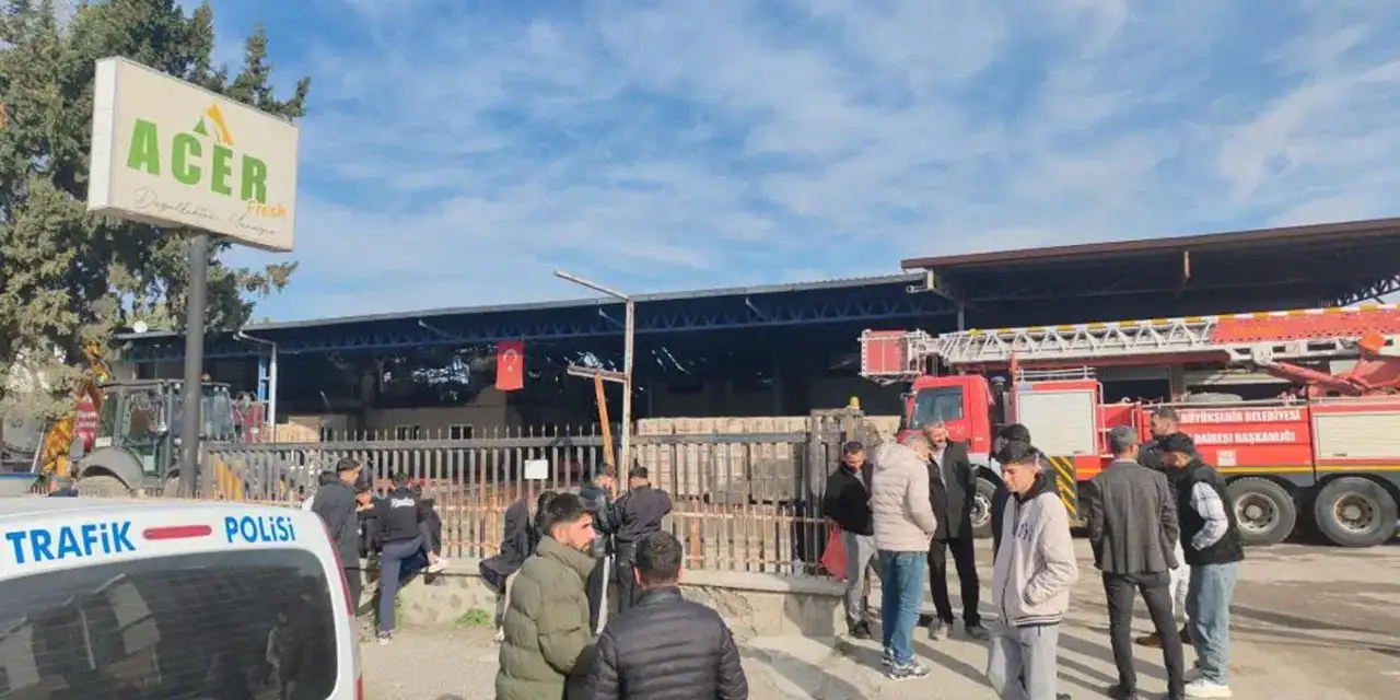 Yangında arkadaşlarını uyardı, pantolonu için geri döndü: 19 yaşındaki işçi hayatını kaybetti