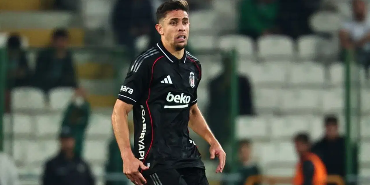 Beşiktaş sürpriz gelişme! Yıldız futbolcu kamptan ayrıldı