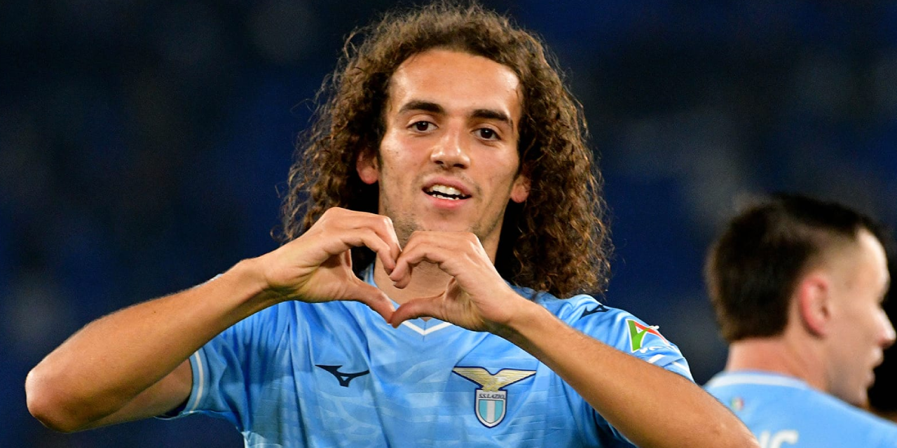 Fenerbahçe yeni transferini Galatasaray derbisine yetiştiriyor!